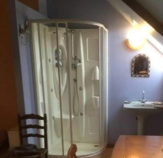 Chambre Chez L'Habitant Rueyres Eksteriør bilde
